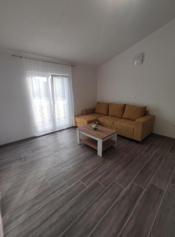 Lesic Zaklopatica Apartma *
