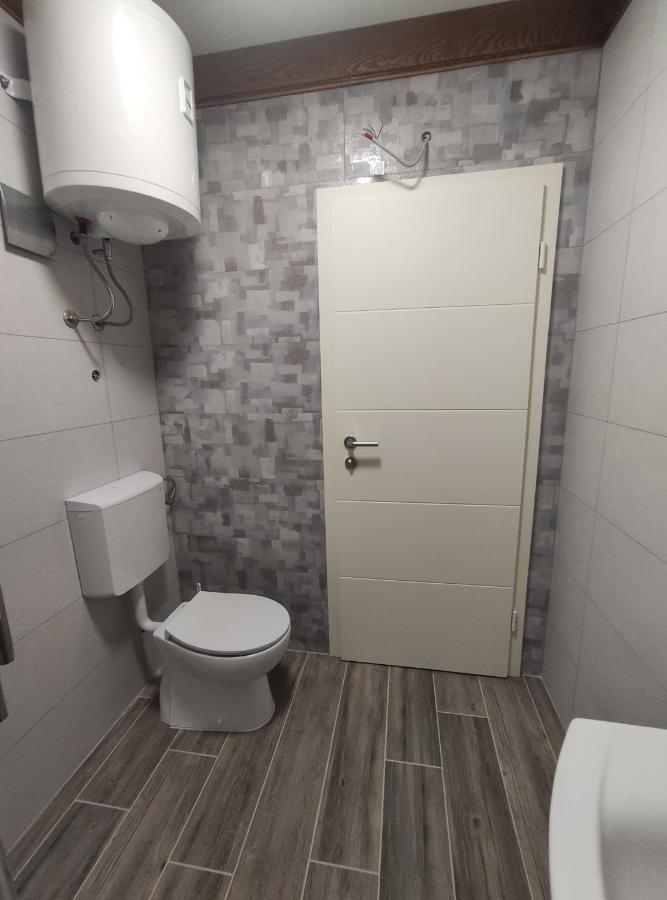 Lesic Zaklopatica Apartma