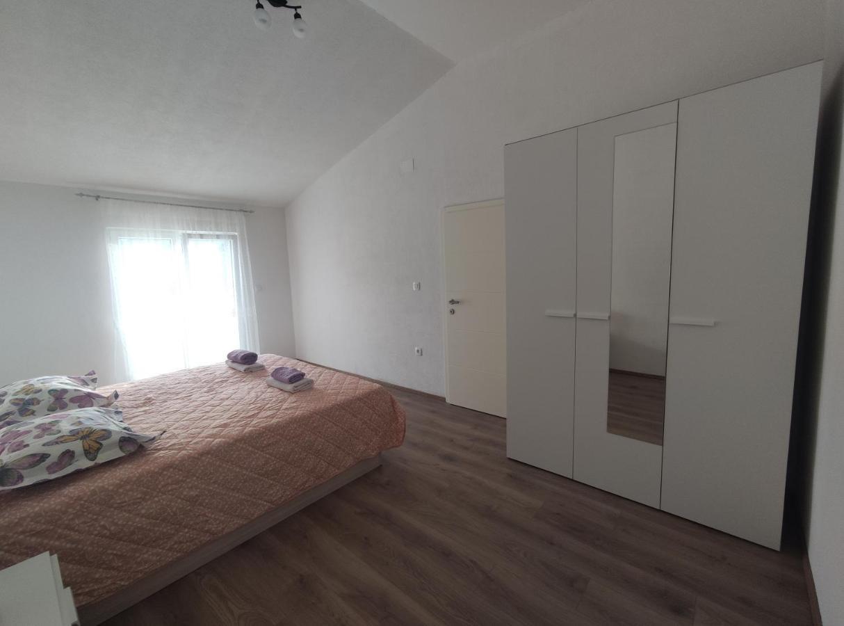 Lesic Zaklopatica Apartma Lastovo