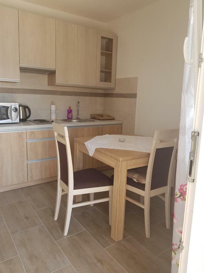 Lesic Zaklopatica Apartma *