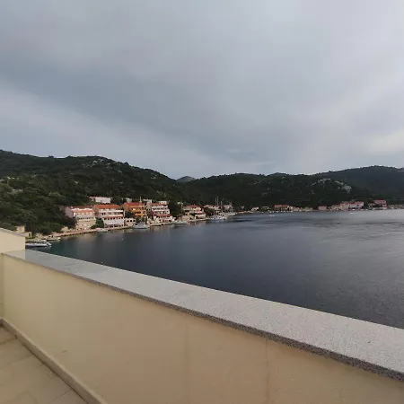 Apartmani Lesic Zaklopatica Lastovo Exterior photo