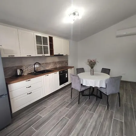 Apartmani Lesic Zaklopatica Lastovo Exterior photo