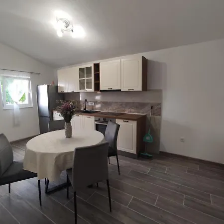Apartmani Lesic Zaklopatica Lastovo Exterior photo