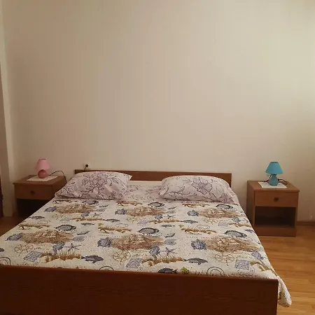 Apartmani Lesic Zaklopatica Lastovo Exterior photo
