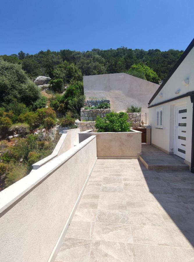 Lesic Zaklopatica Apartment *